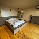Casa Raya Apartment *