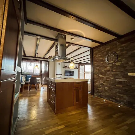 Casa Raya Apartment