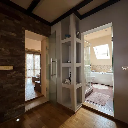 Apartment Casa Raya Warna