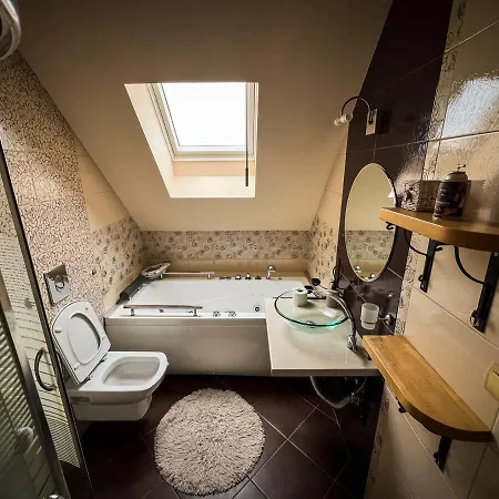 Casa Raya Apartment Warna