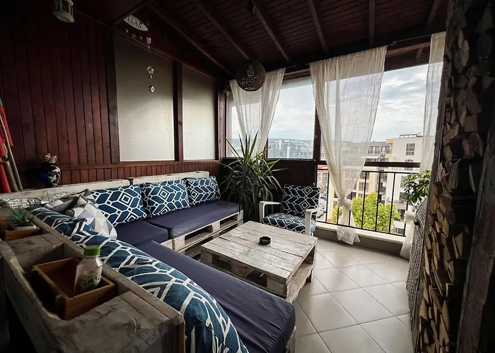 Casa Raya Apartment Warna